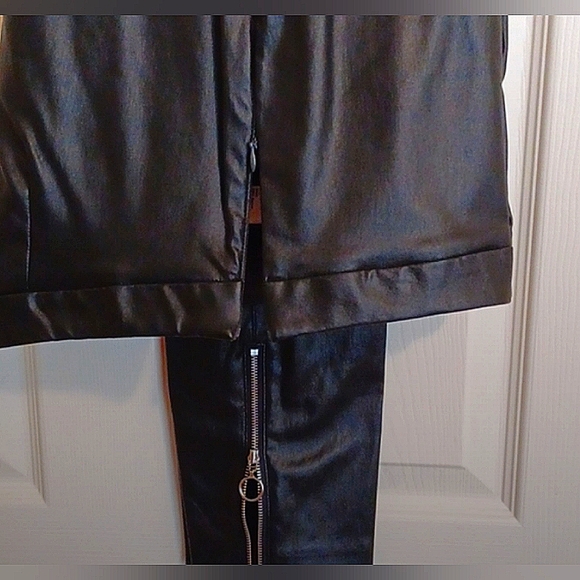 Nine West Black Imitation Vegan Leather Skinny Pants w/Leg Zippers, SZ L, NWOT - Picture 5 of 9